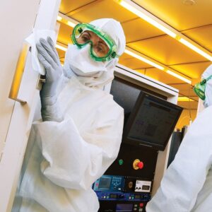 Kimtech? Pure W4 Cleanroom Wipe, 100 per Box - Image 3