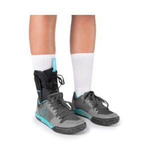 Ossur? FormFit? Low Profile / Stirrup Ankle Brace with Figure 8, Medium - Image 3